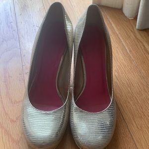 Lilly Pulitzer closed toe gold wedge